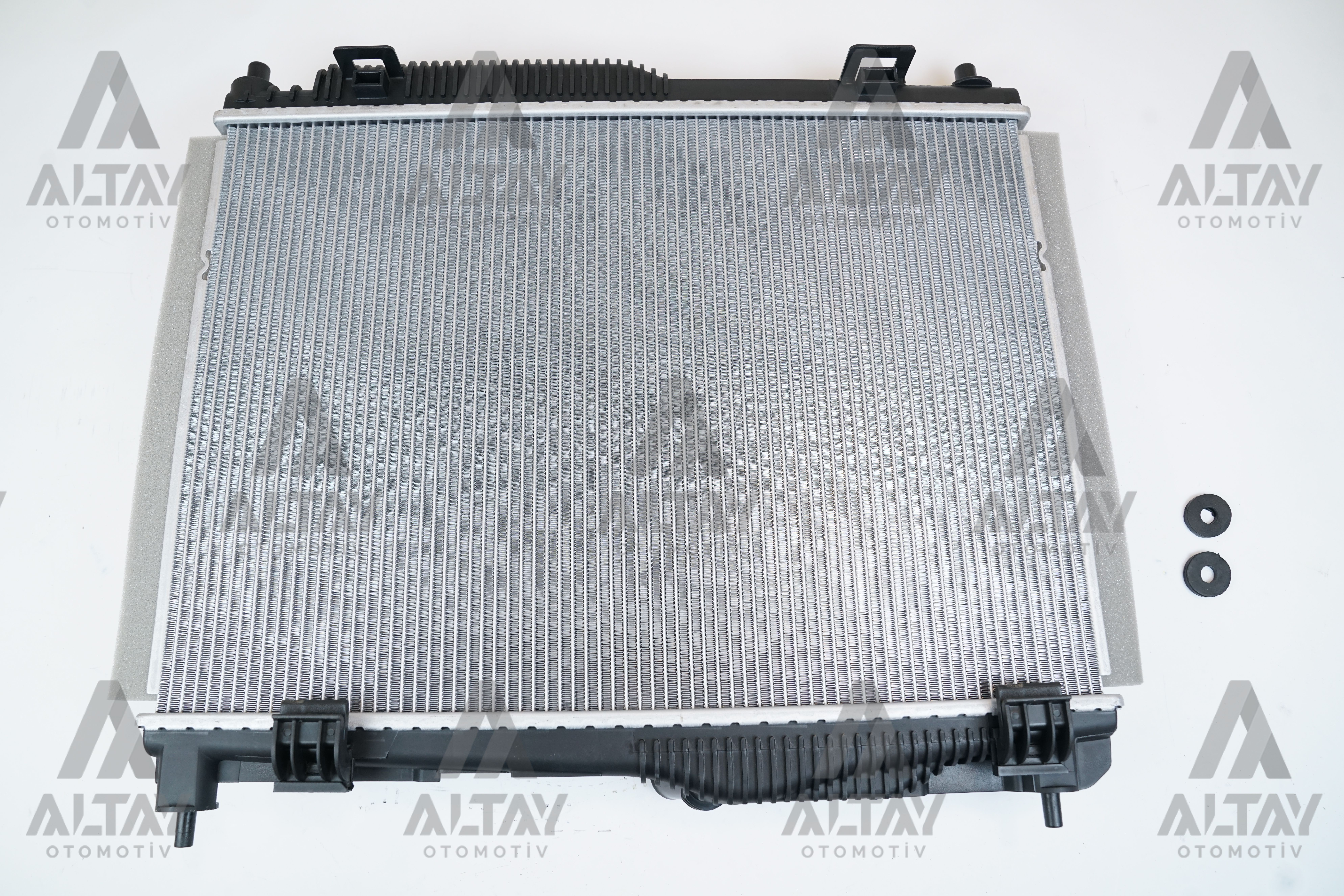 Ford Fiesta Su Radyatörü Radyatör Su Vıı OEM H1BG8005CD Ford Fiesta Su Radyatörü Radyatör Su Vıı OEM H1BG8005CD