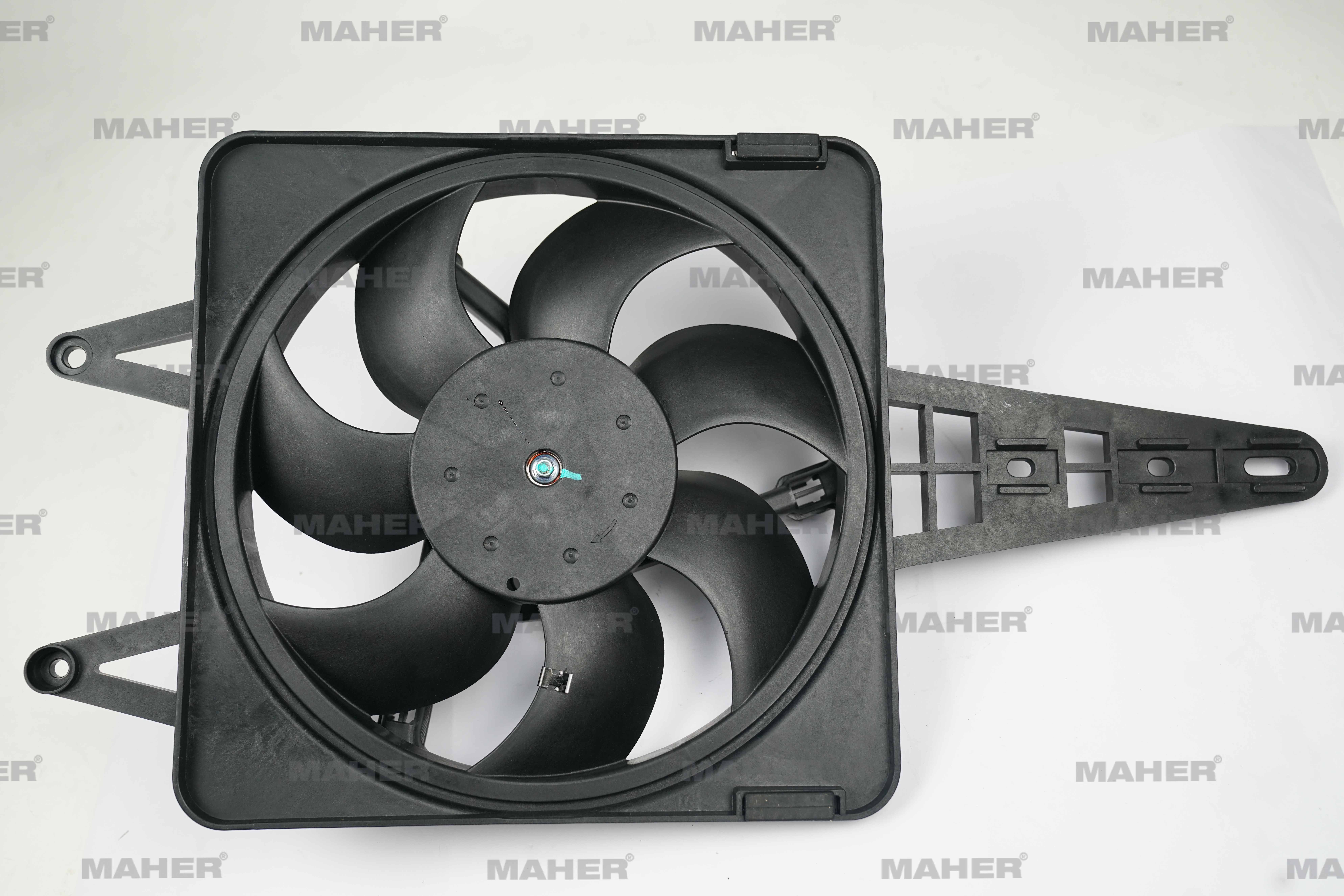 Fiat Uno Radyatör Fan ve Motoru Fan OEM 7615023 Fiat Uno Radyatör Fan ve Motoru Fan OEM 7615023
