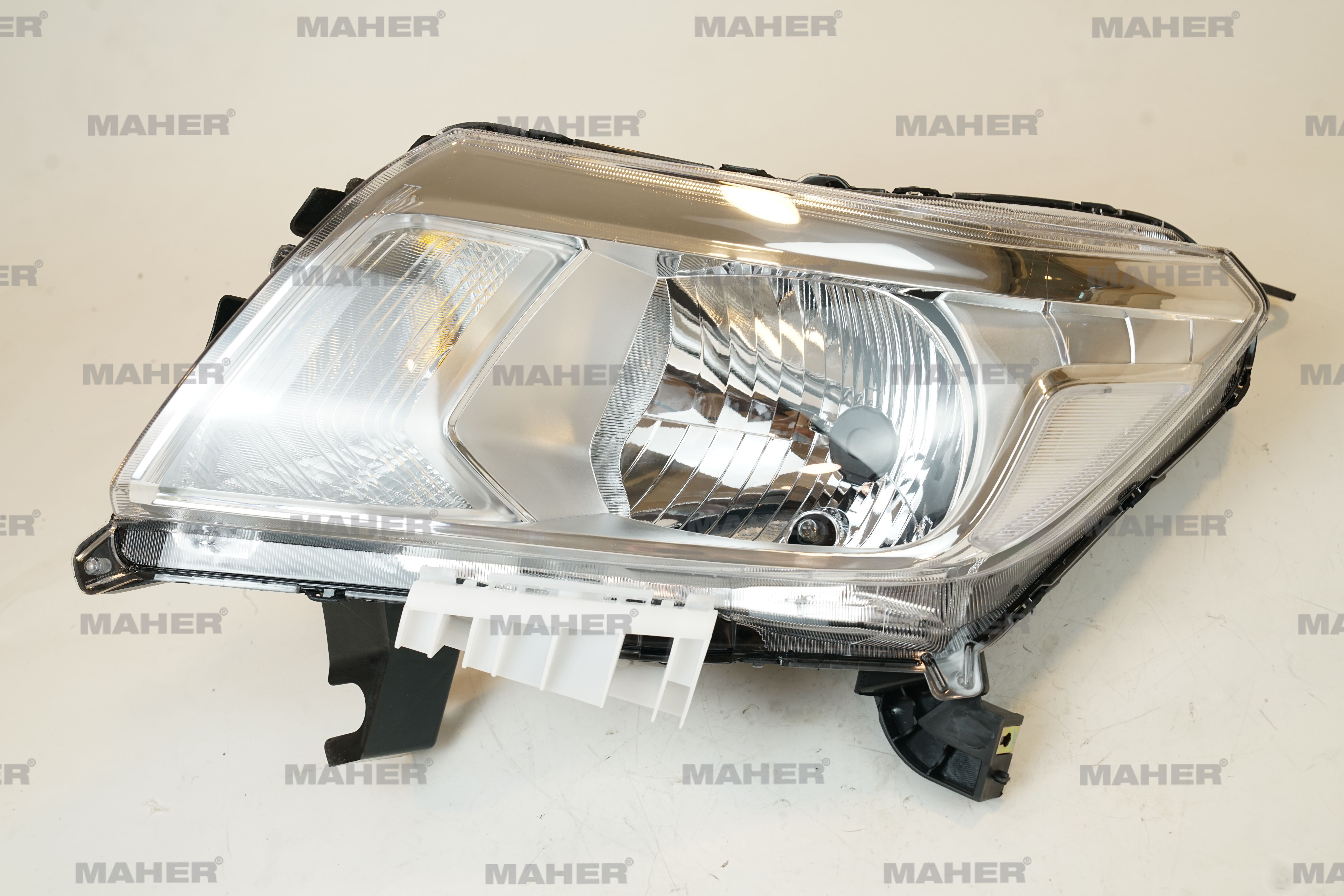Nissan Navara Sol Aydınlatma 2015-2020