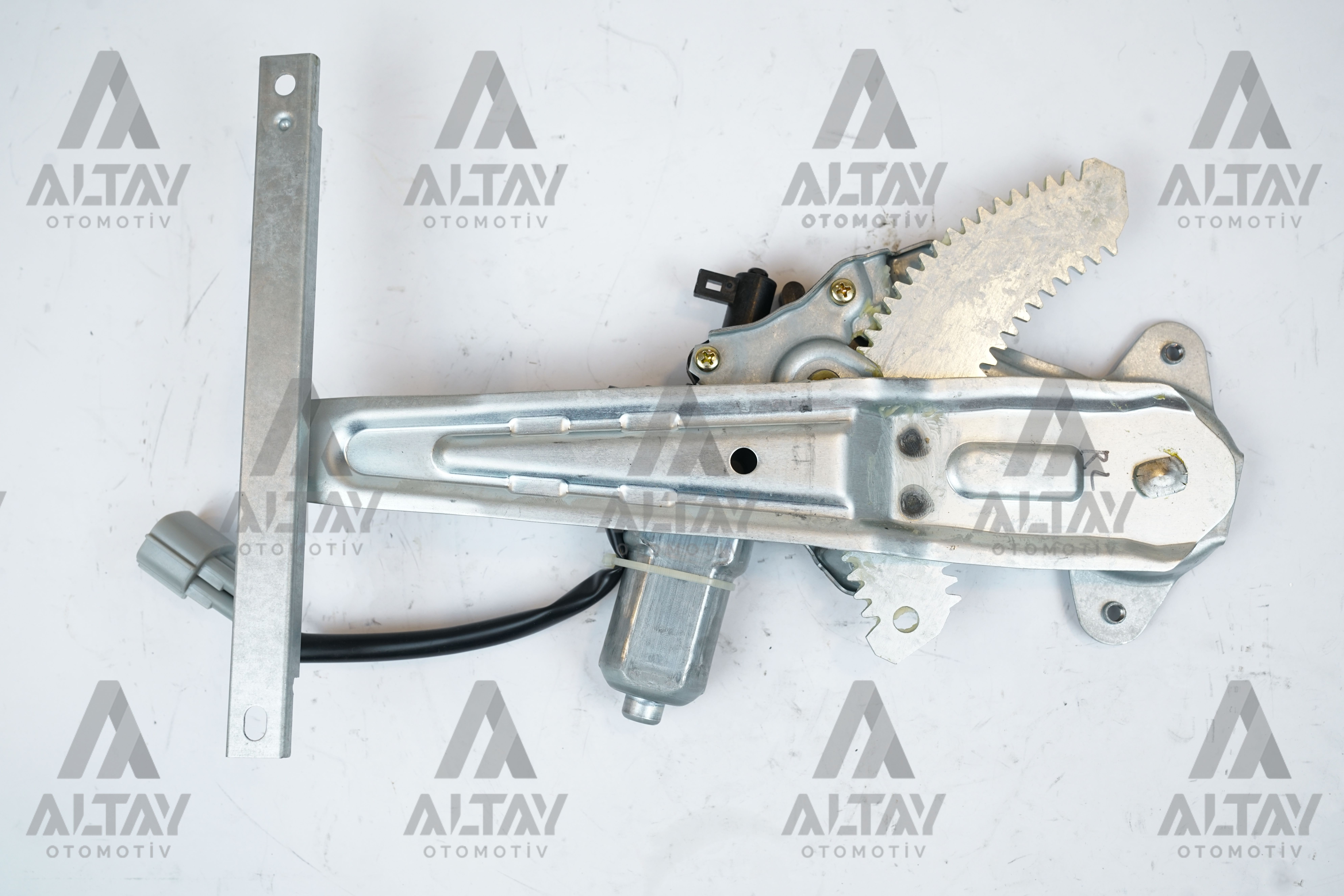 Nissan Juke Sol Arka Cam Krikosu 2011-2018