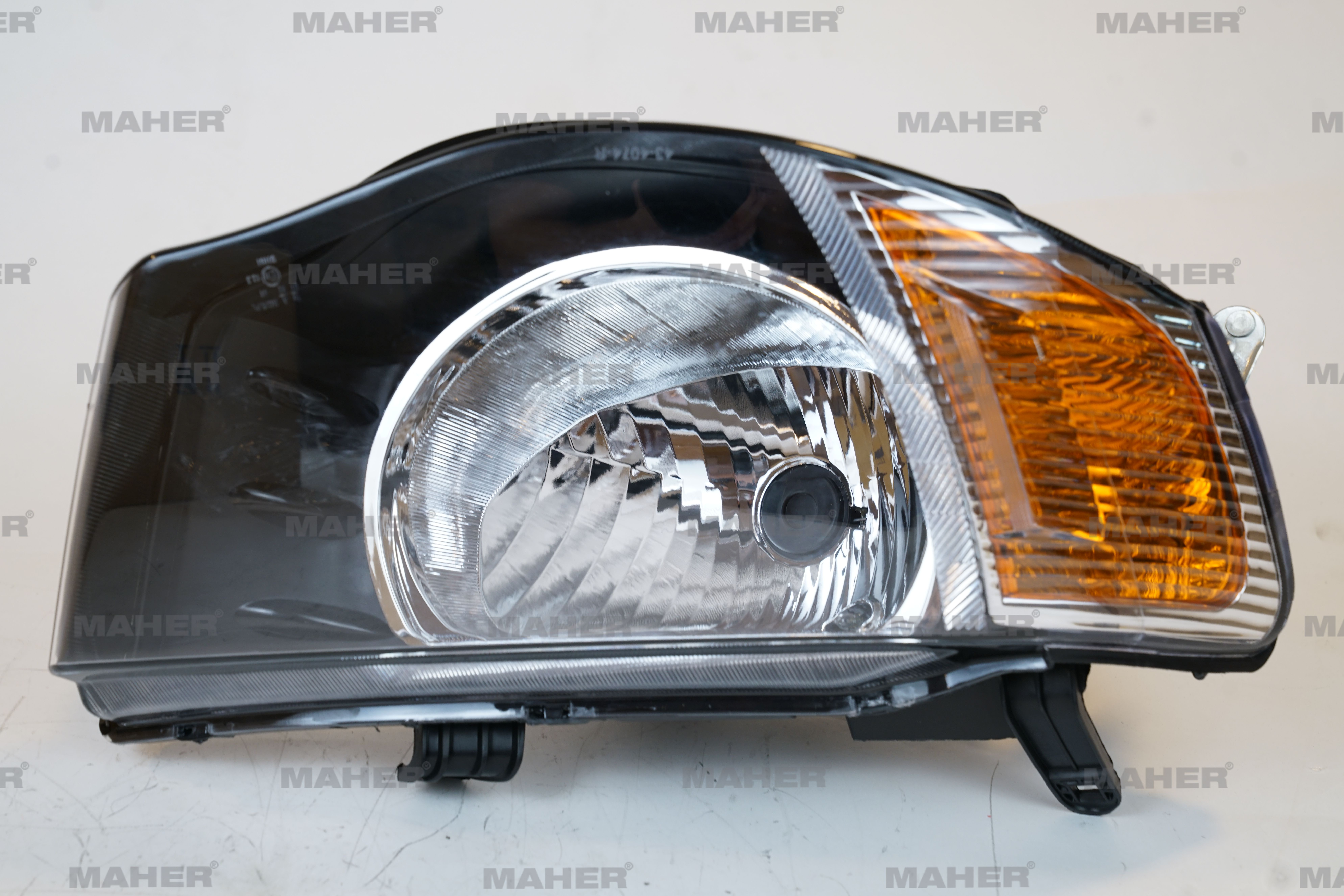 Mitsubishi L200 Sağ Far 2006-2009 Far L Elektrikli Sarı Sağ OEM 8301A692