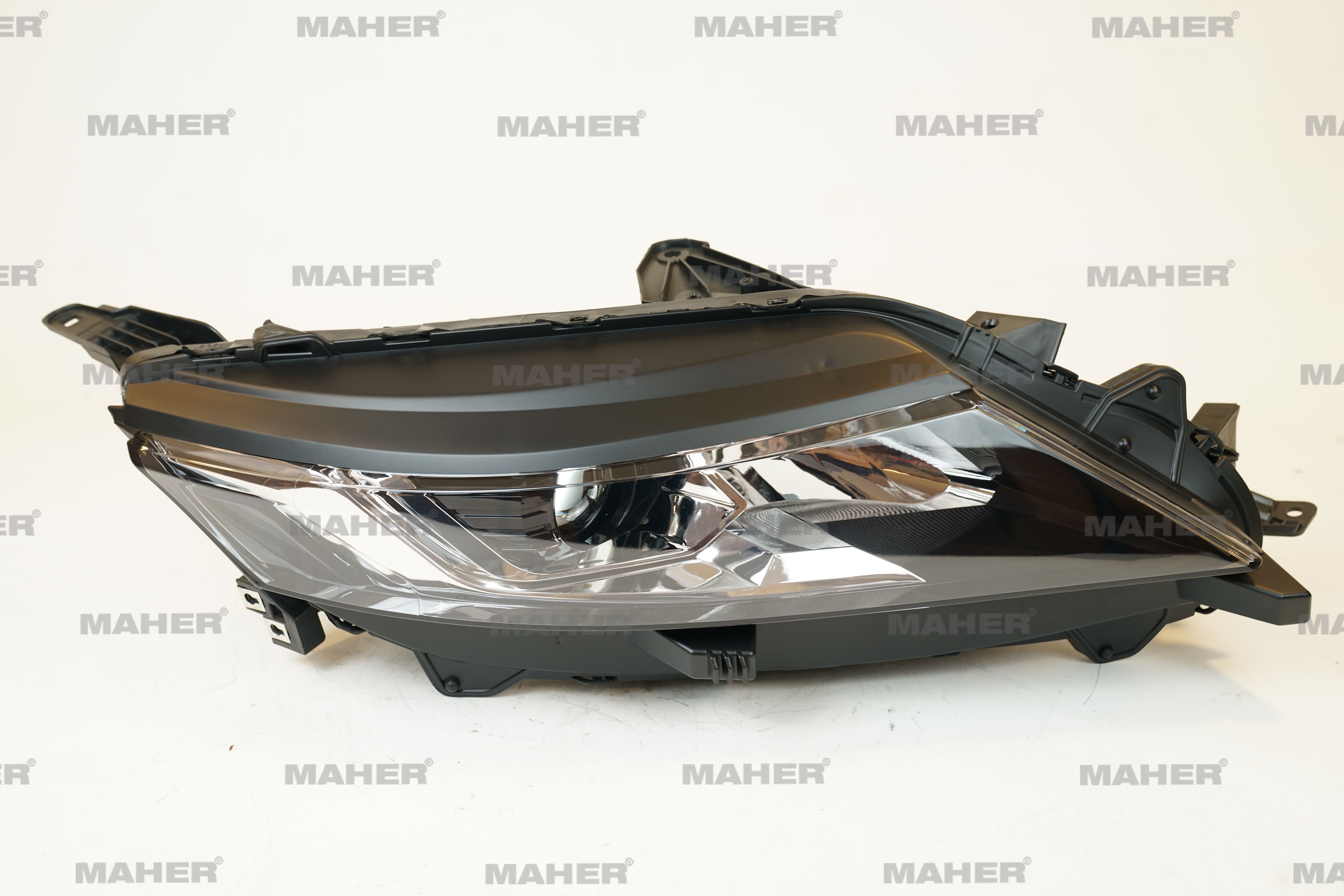 Mitsubishi L200 Sağ Far 2019-2021 Far L Ledsız Tek Mercek Manuel Sag OEM 8301D378 Mitsubishi L200 Sağ Far 2019-2021 Far L Ledsız Tek Mercek Manuel Sag OEM 8301D378