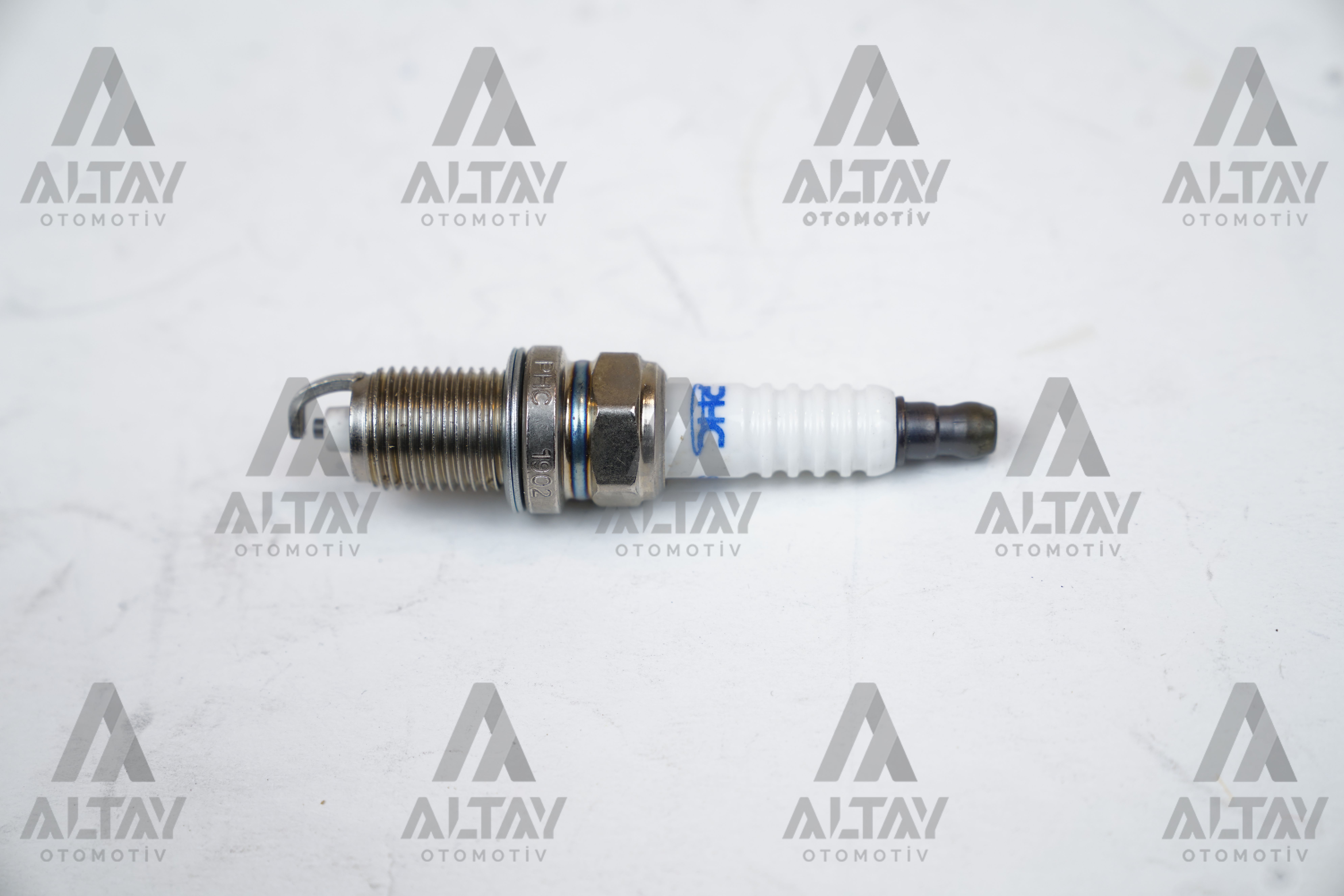Hyundai I20 Atesleme Bujısı I . OEM 18829-11050 Hyundai I20 Atesleme Bujısı I . OEM 18829-11050