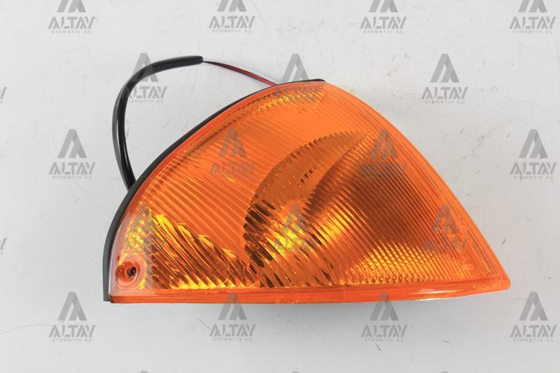 Suzuki Swift Sağ Aydınlatma 1996-2003